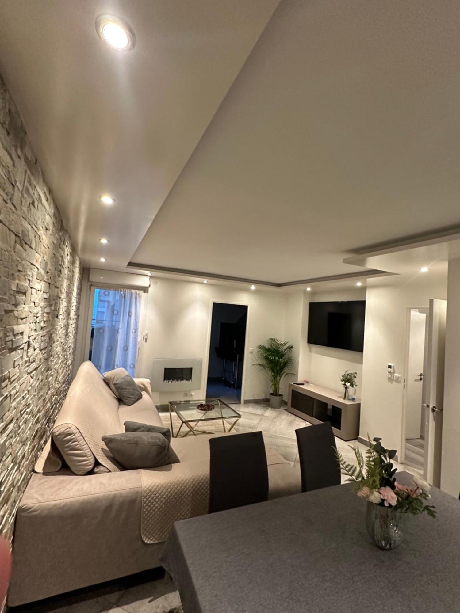 Appartement Proche Paris Et Disney Land. Rosny-sous-Bois Esterno foto