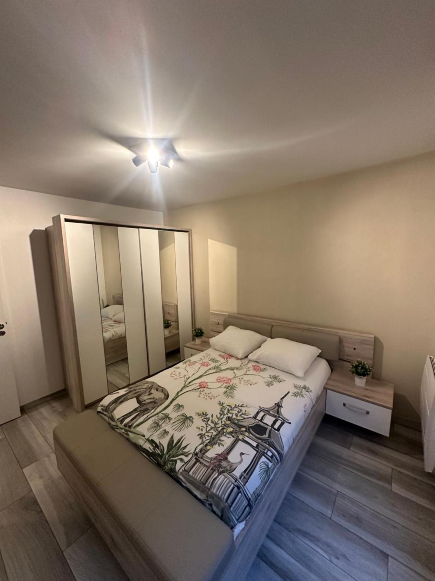 Appartement Proche Paris Et Disney Land. Rosny-sous-Bois Esterno foto